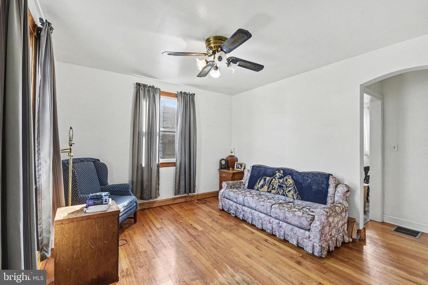 2115 Smith Avenue photo 4