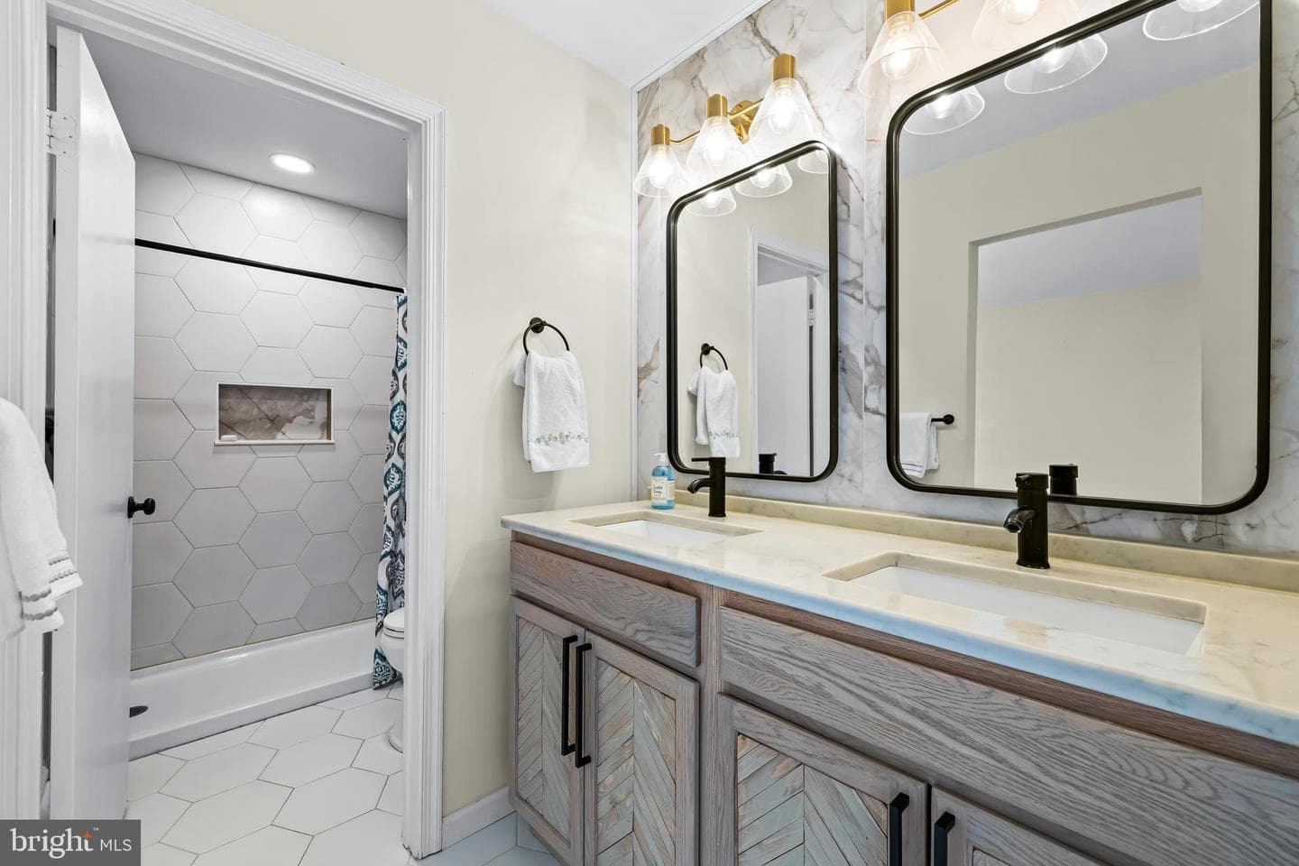 21 Sandstone Court photo 18