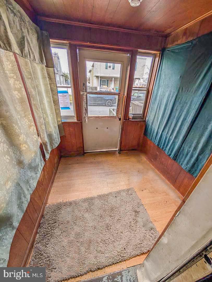 241 Colgate Avenue photo 8