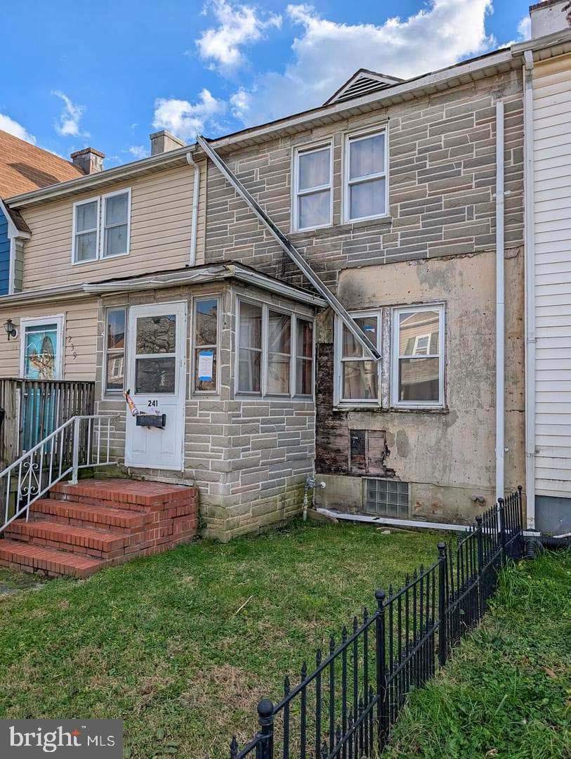 241 Colgate Avenue photo 9