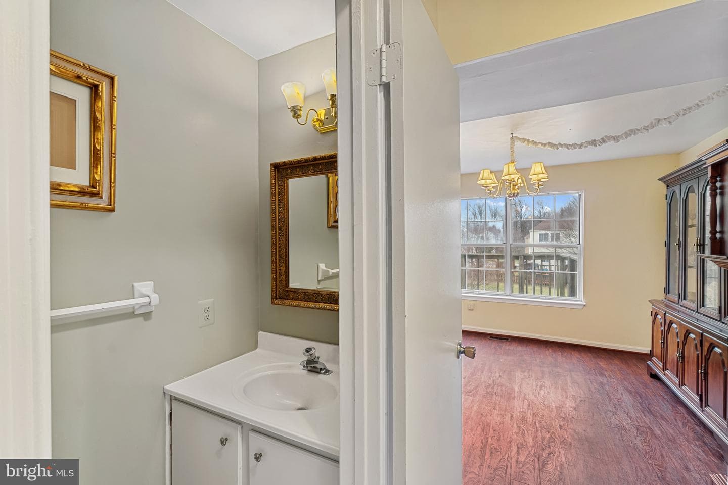 41 Chesthill Court photo 10