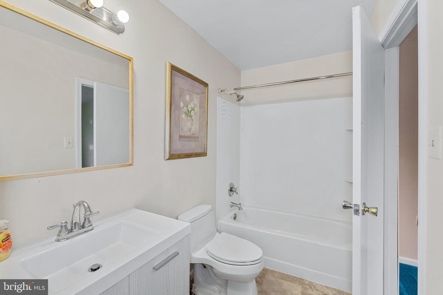 41 Chesthill Court photo 14