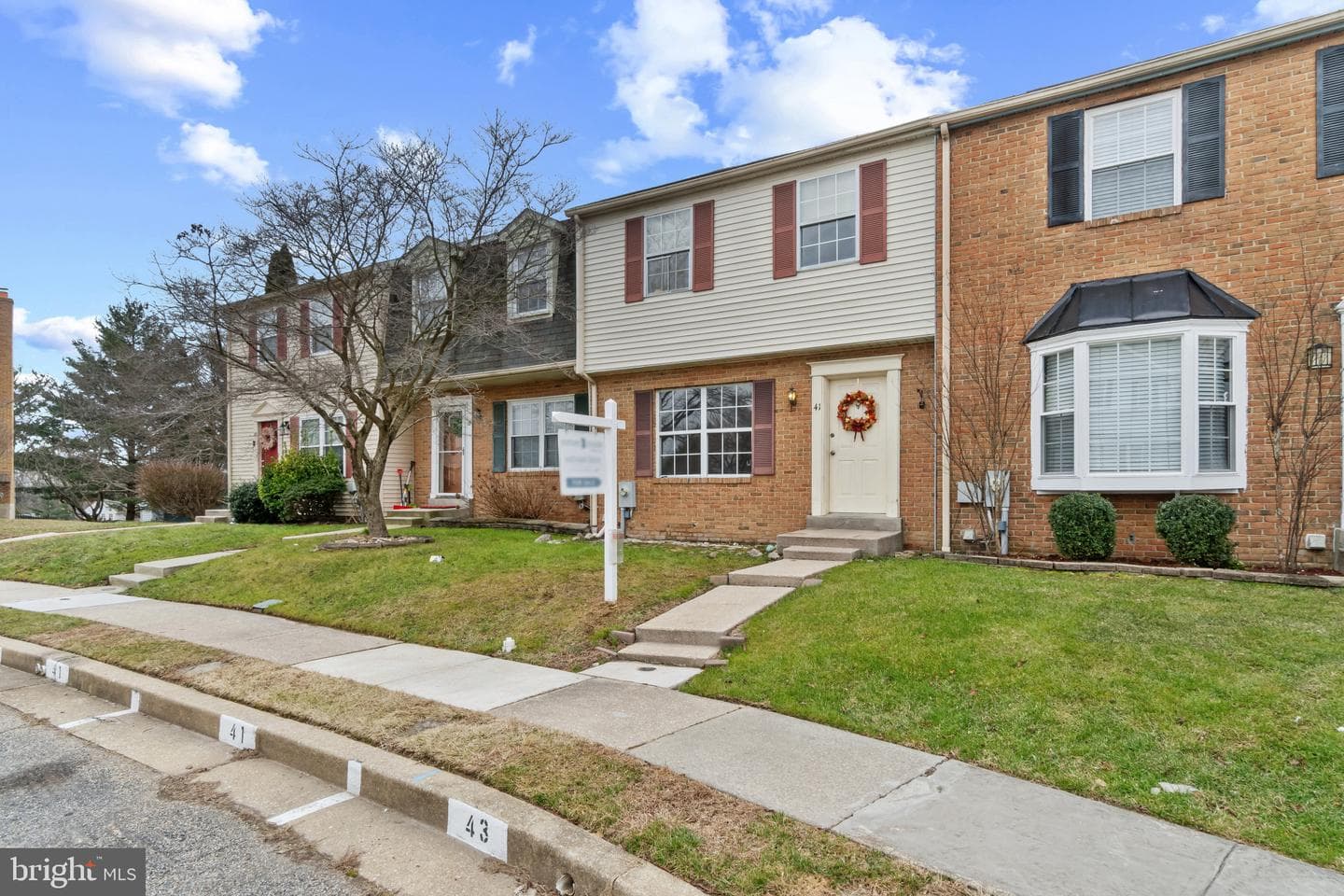 41 Chesthill Court photo 2