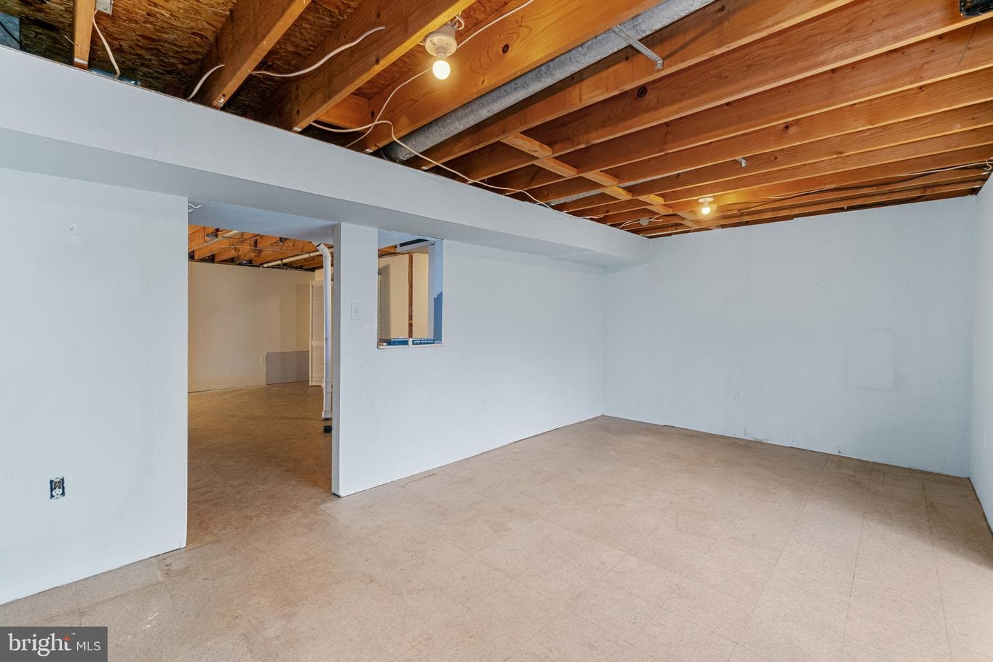 41 Chesthill Court photo 20