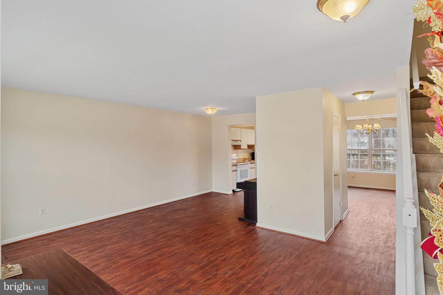 41 Chesthill Court photo 3