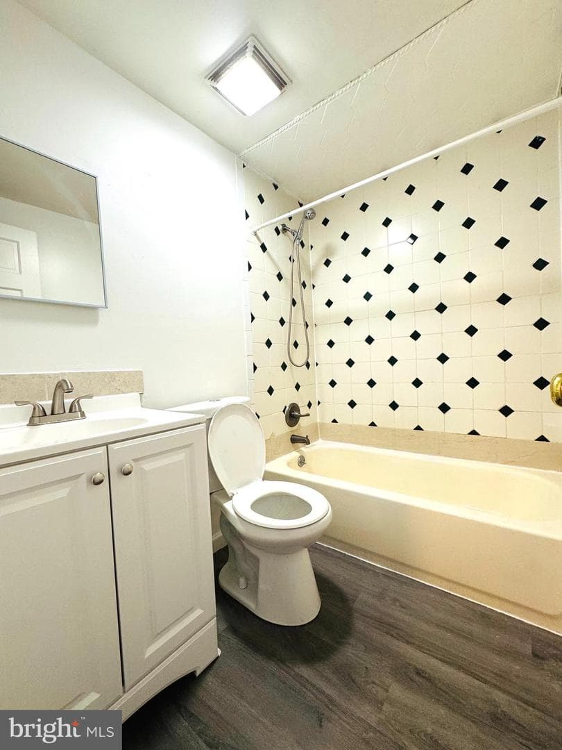 11 Lerner Court #33i photo 10