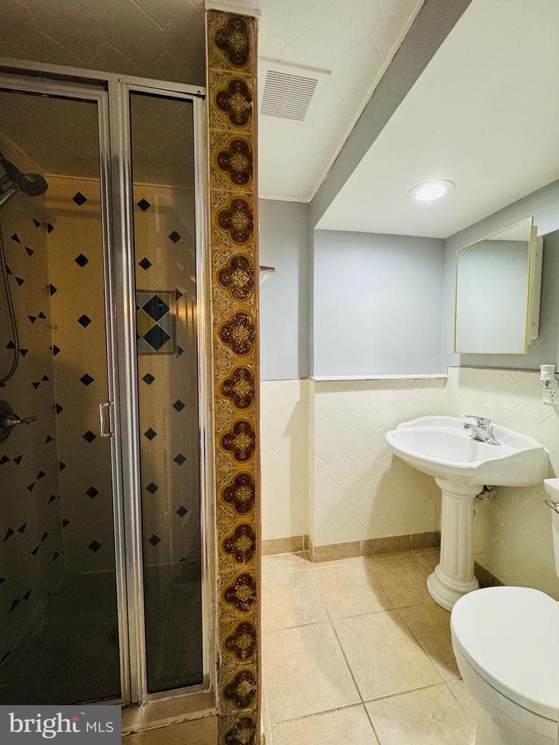 11 Lerner Court #33i photo 16