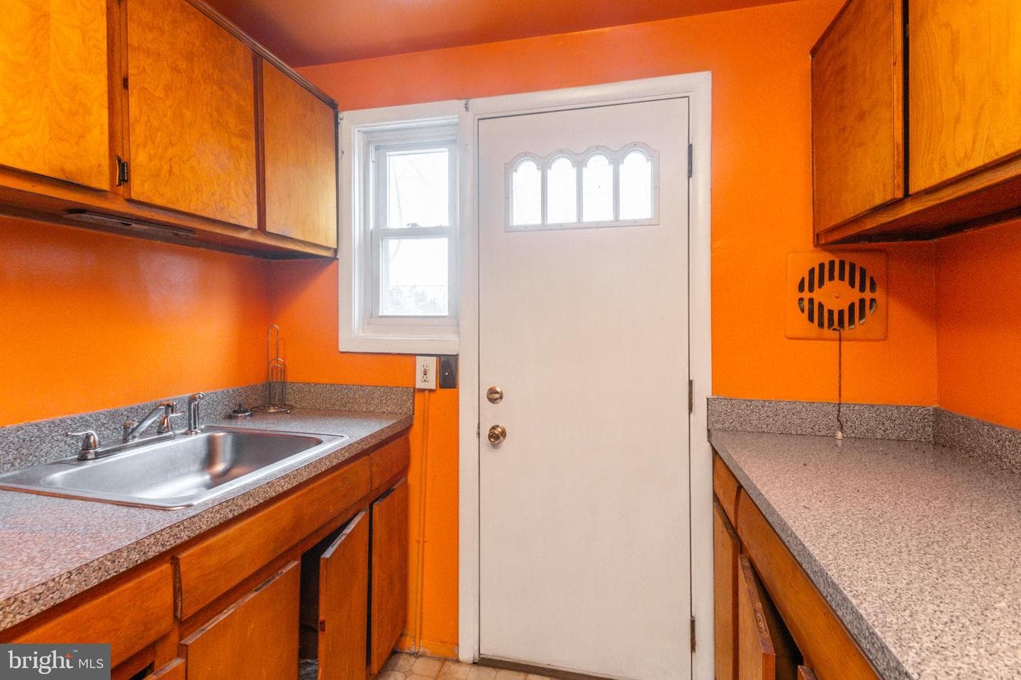 1022 Foxwood Lane photo 10