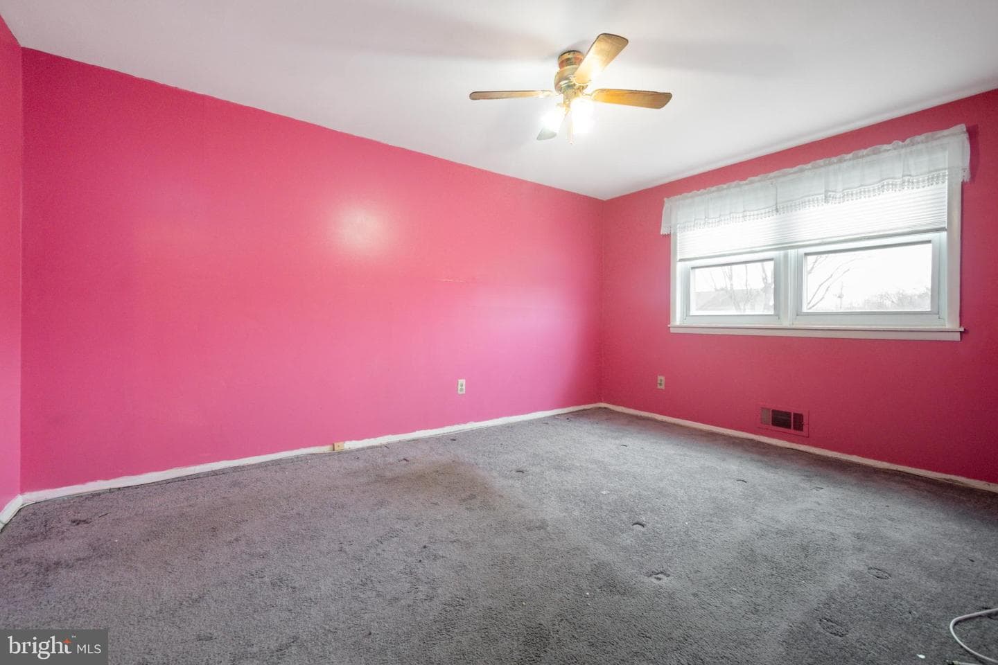 1022 Foxwood Lane photo 12