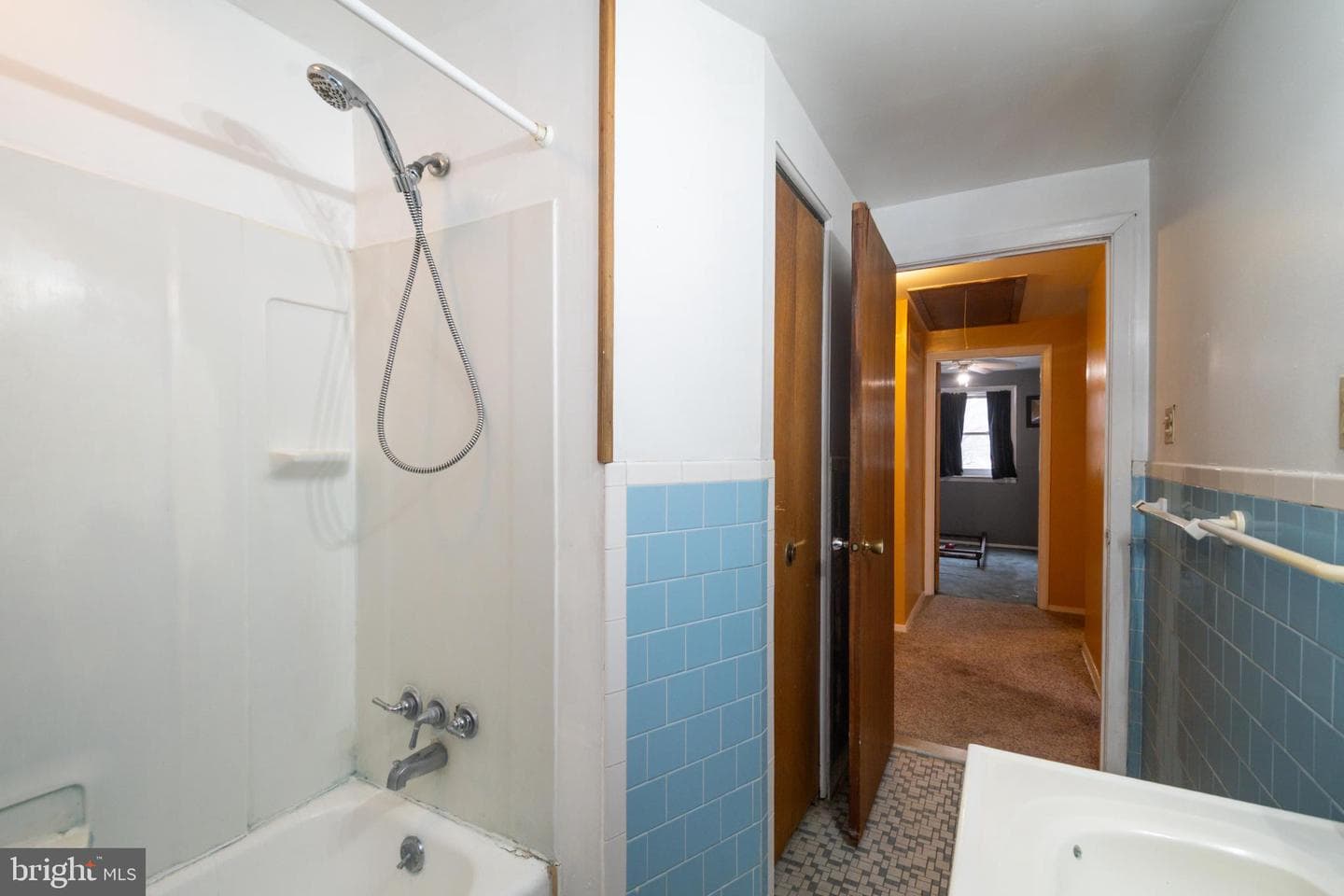 1022 Foxwood Lane photo 18