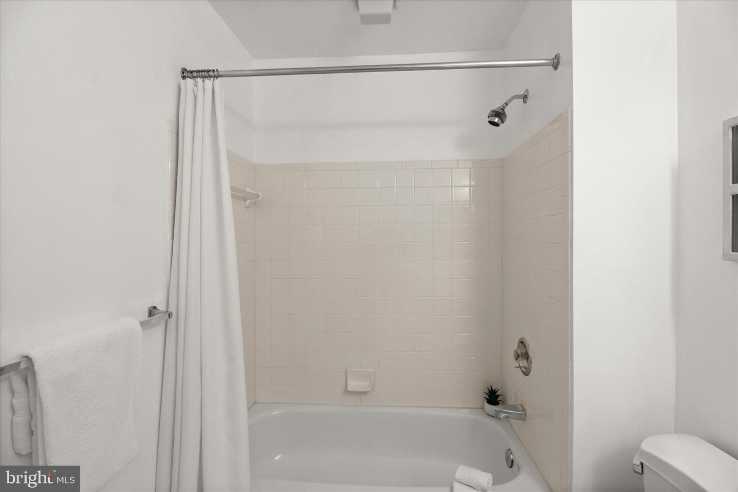 413 Rockfleet Road Road #201 photo 35