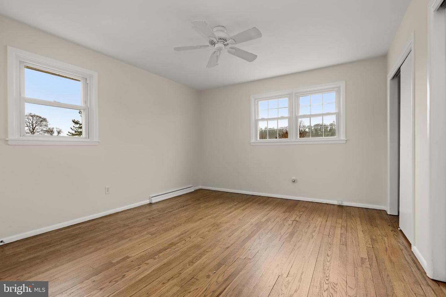 132 Warwick Drive photo 28