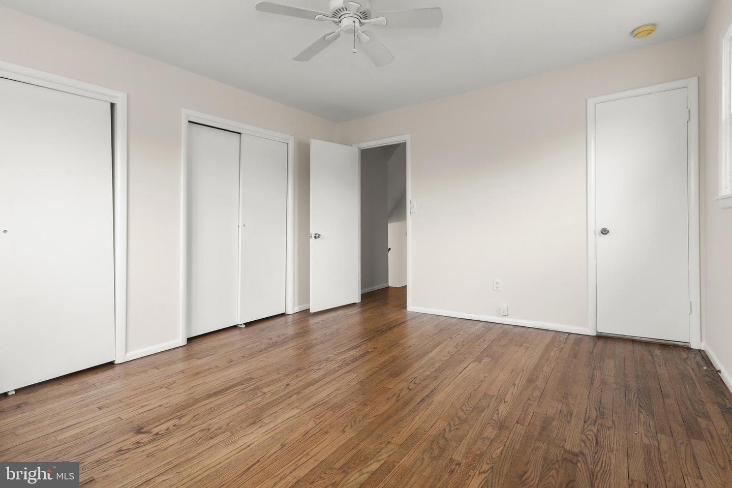 132 Warwick Drive photo 30