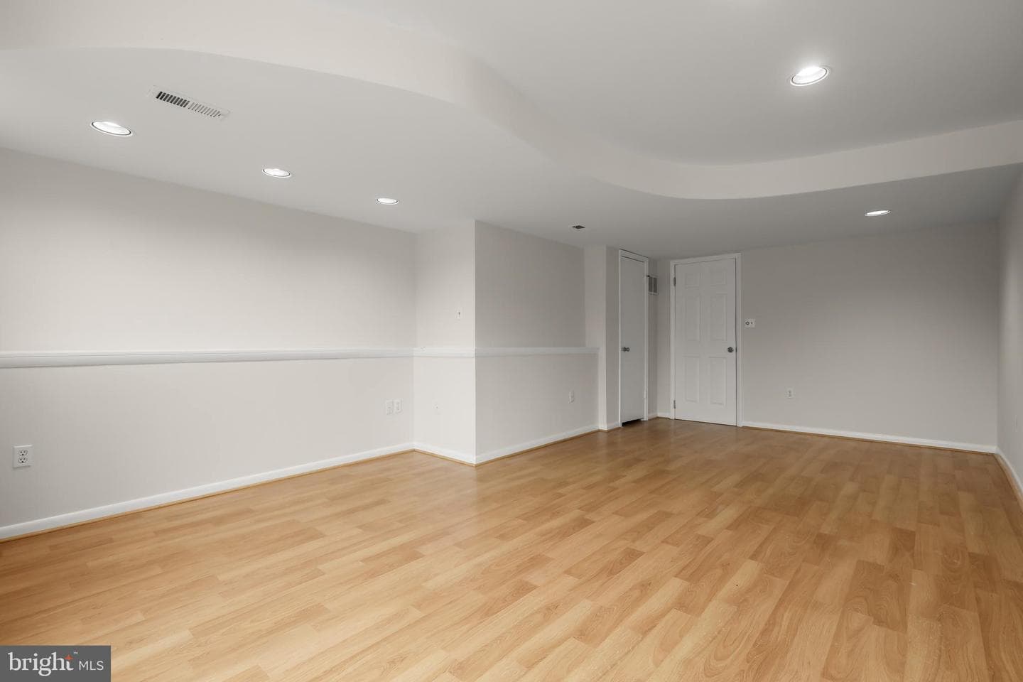 132 Warwick Drive photo 43