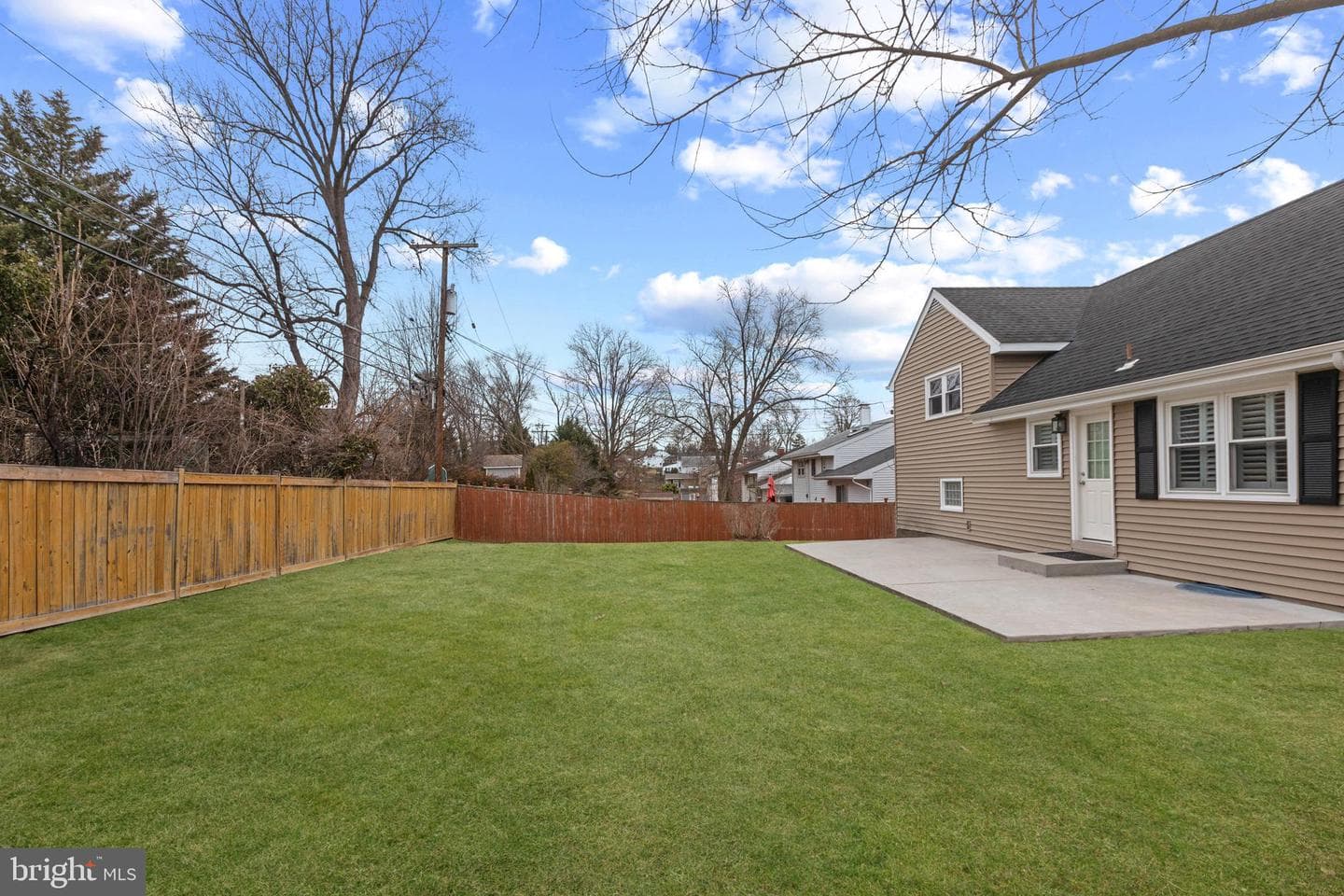 132 Warwick Drive photo 8