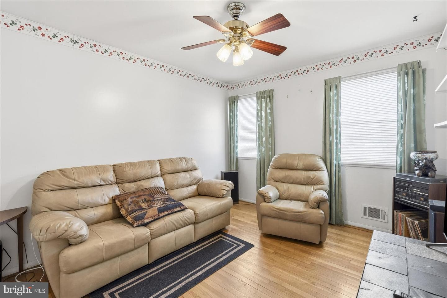 9063 Meadow Heights Road photo 19