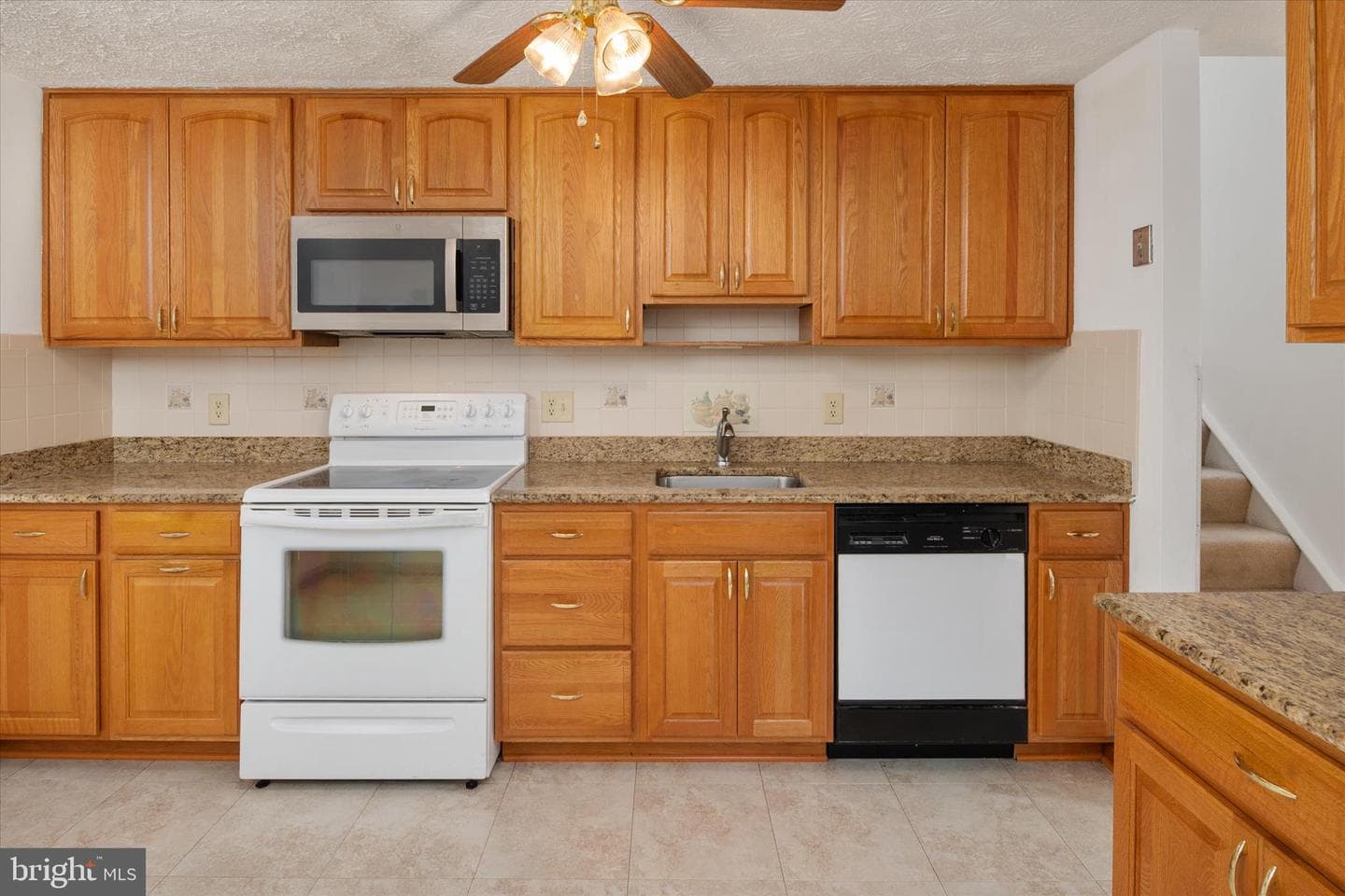 226 Compass Road photo 10