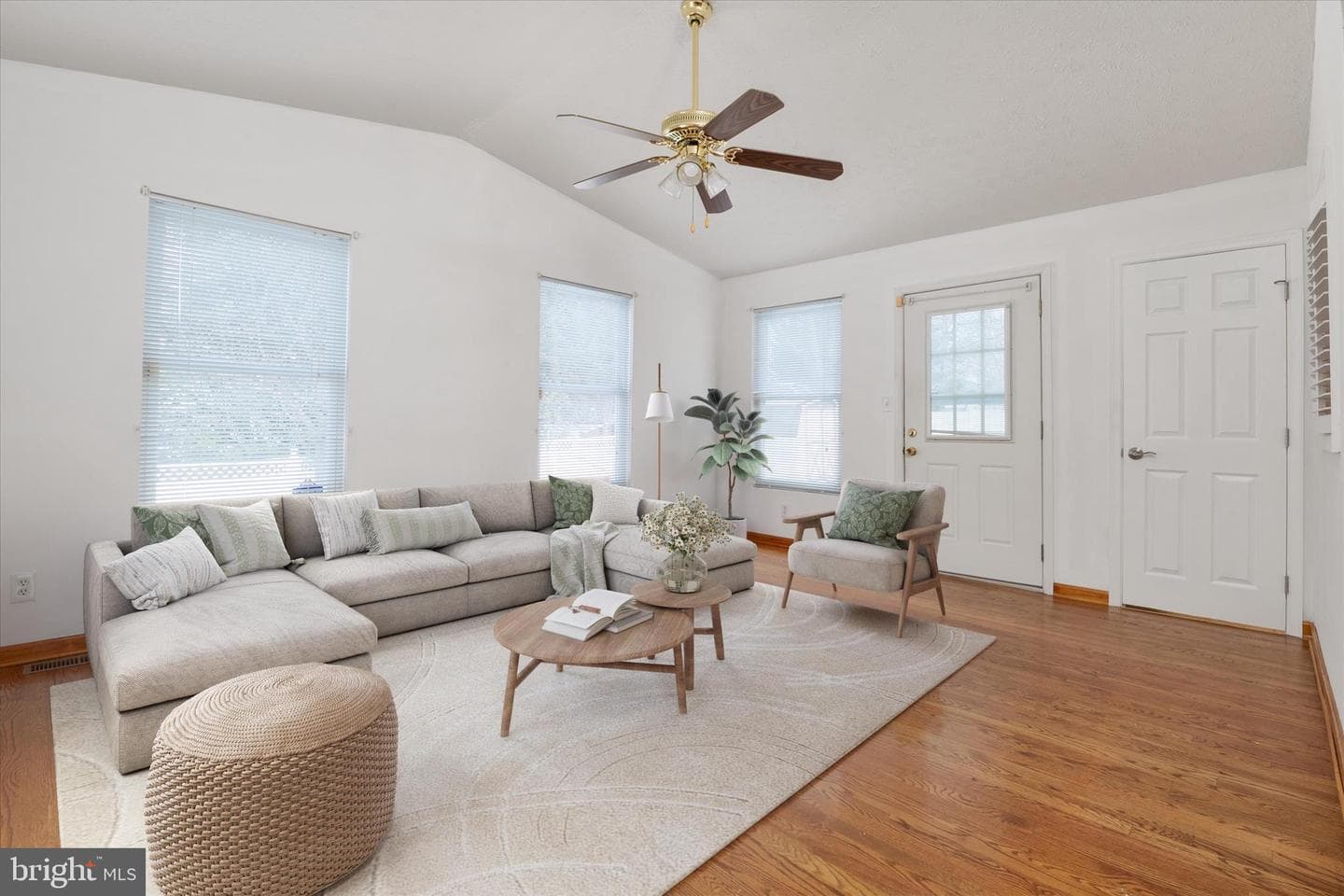 226 Compass Road photo 15