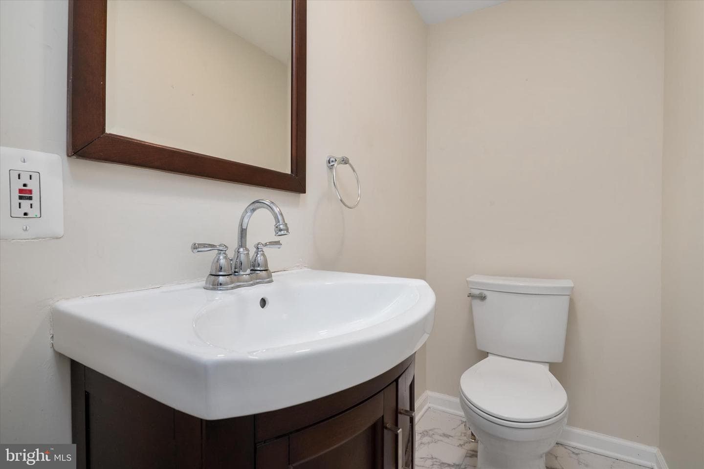 226 Compass Road photo 16