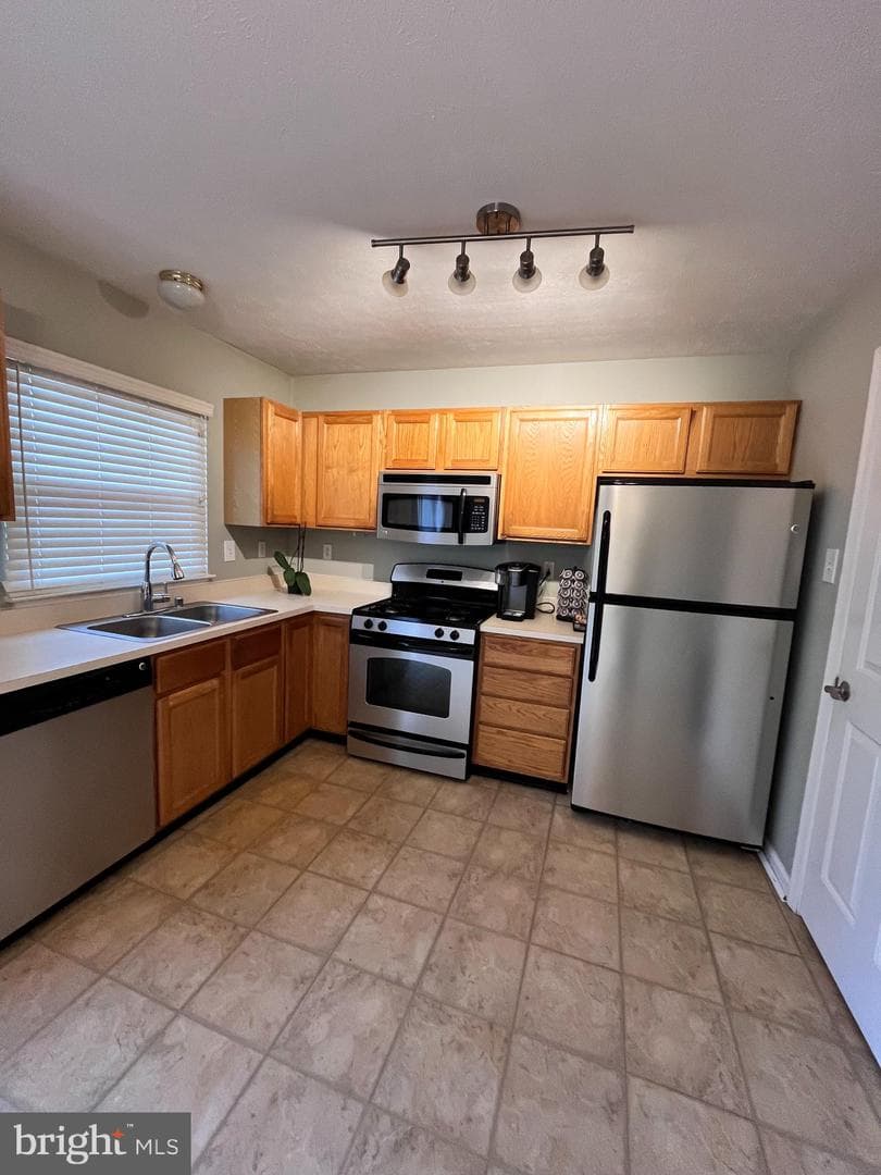 4504 Donatello Square photo 8