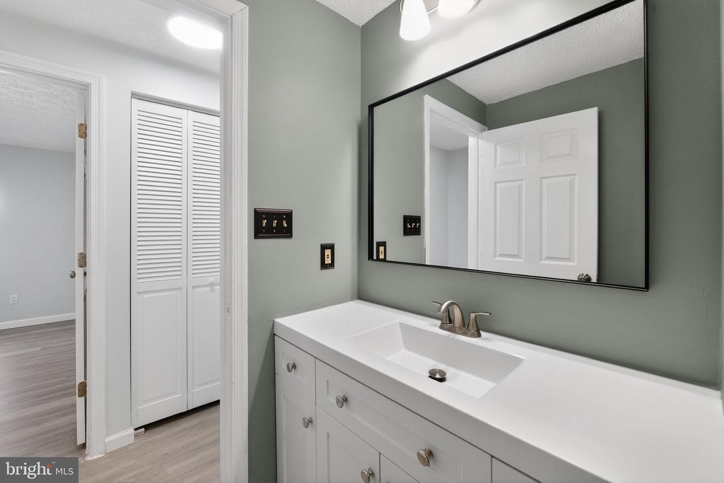 3329 E Joppa Road photo 10
