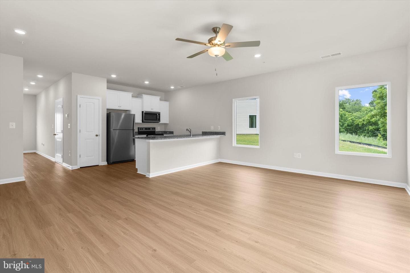 8125 Bartholomew Court photo 12