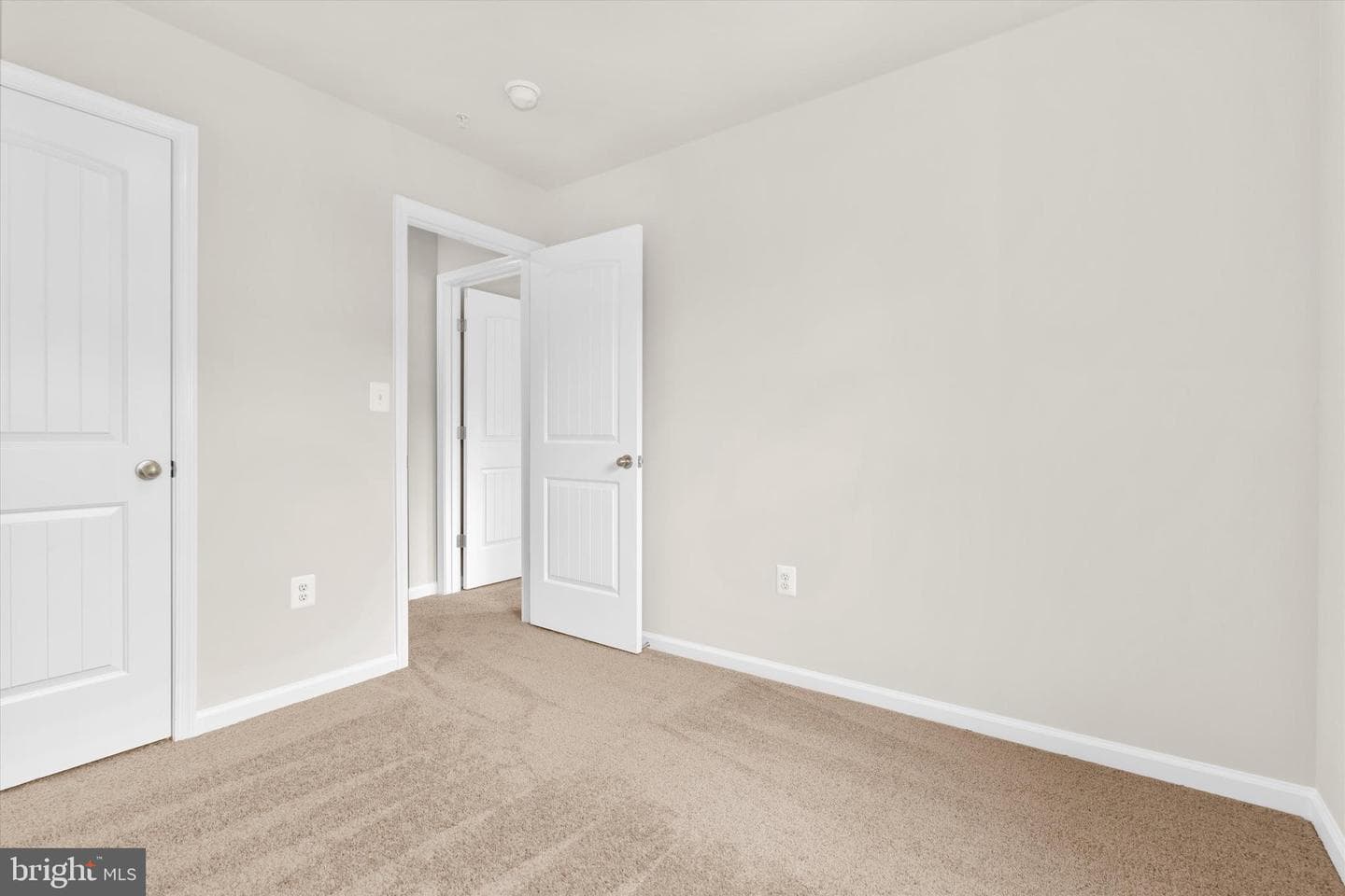 8125 Bartholomew Court photo 31