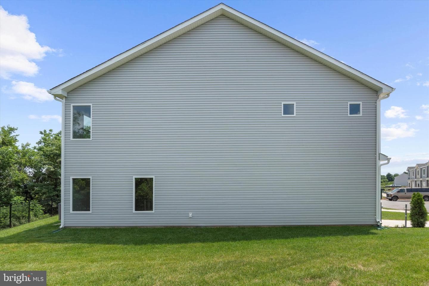 8125 Bartholomew Court photo 7