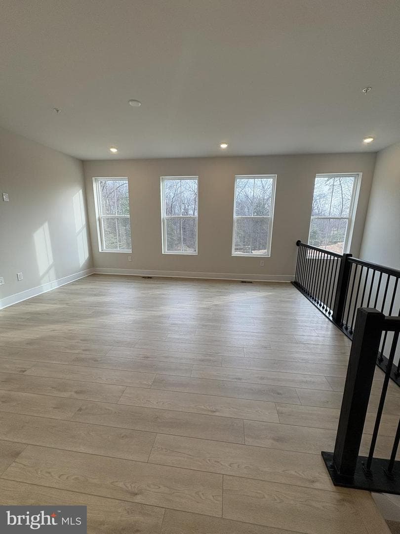 7701 River Reach Road photo 3