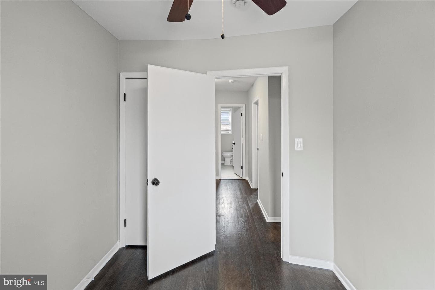 306 Capitol Court photo 28