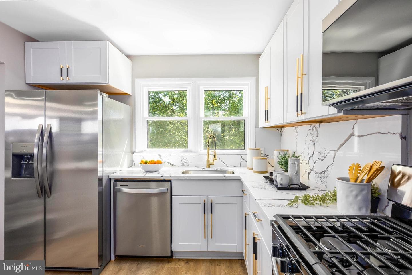 1847 Wycliffe Road photo 11