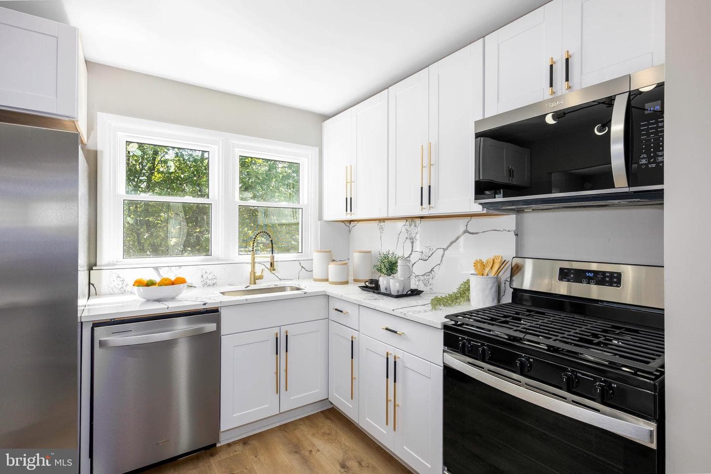 1847 Wycliffe Road photo 12