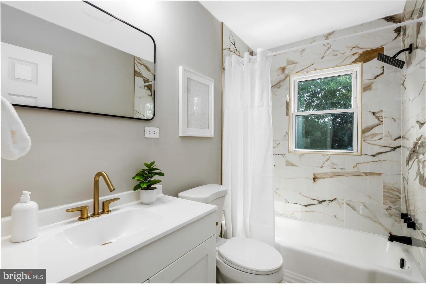 1847 Wycliffe Road photo 18