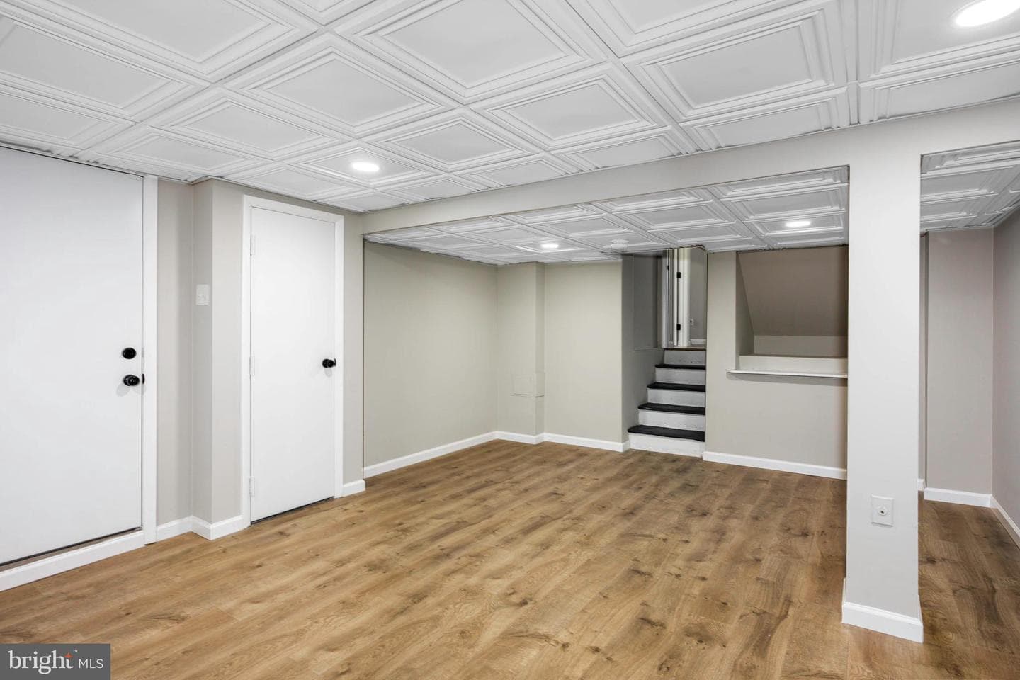 1847 Wycliffe Road photo 28