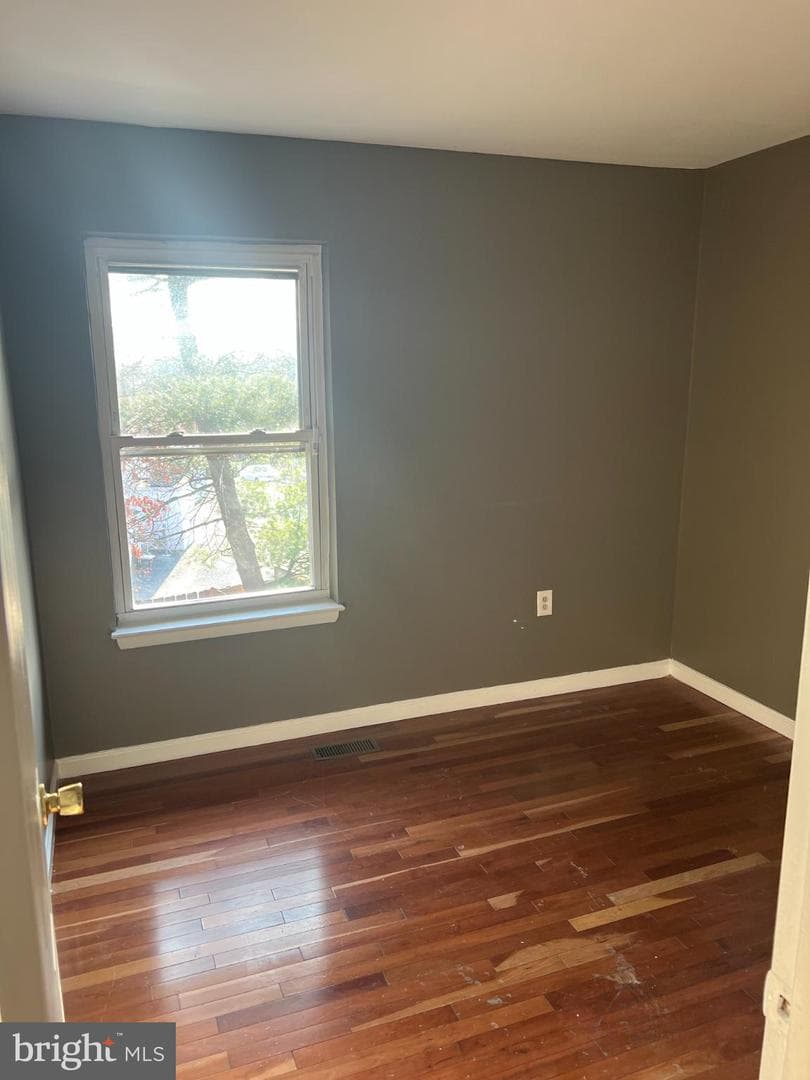 1704 Chesaco Avenue photo 4