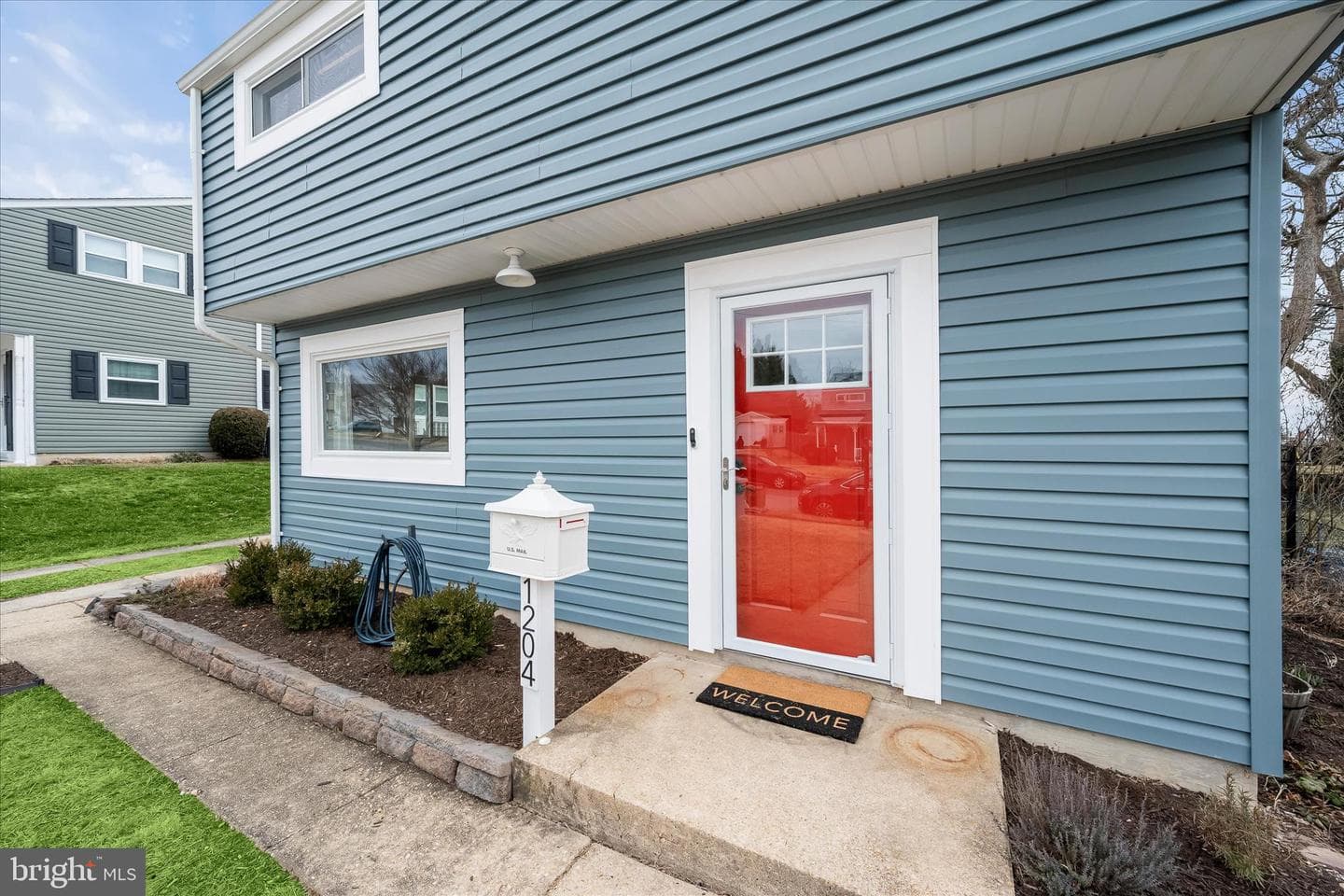 1204 Birch photo 2