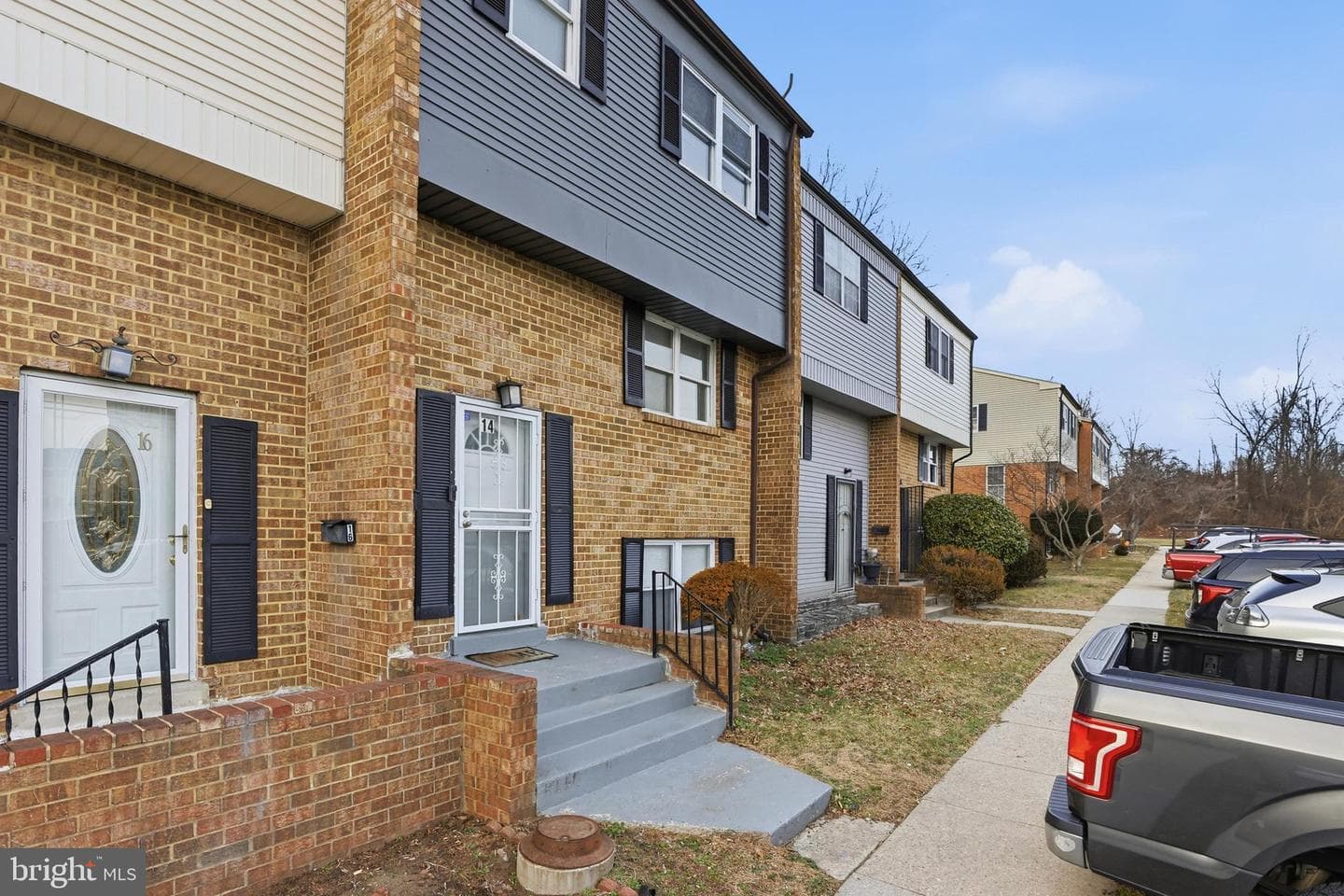 14 Sharrow Court photo 2
