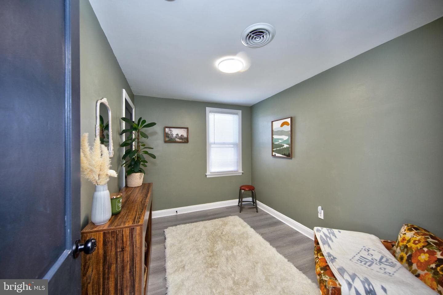 109 Elinor Avenue photo 18