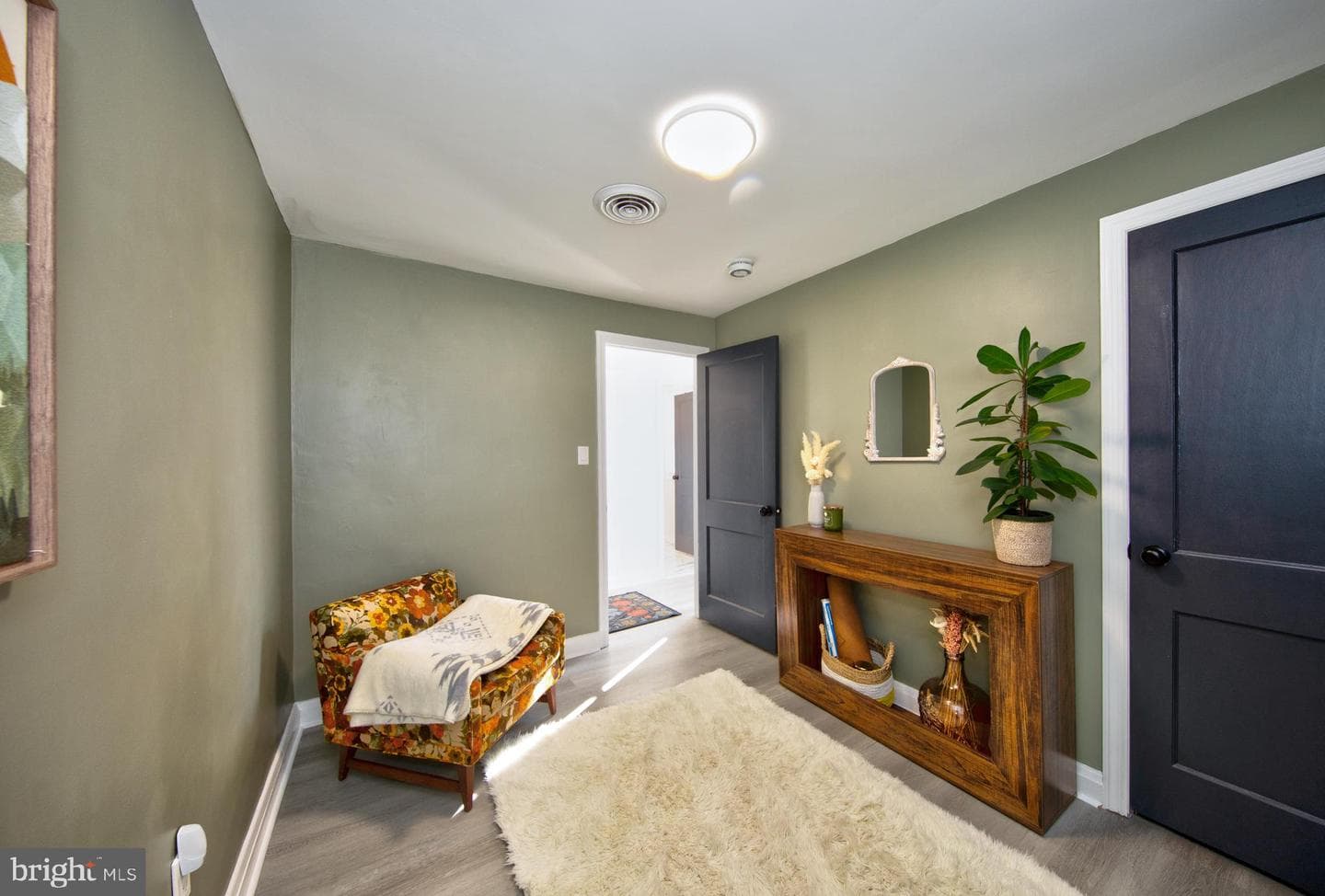109 Elinor Avenue photo 19