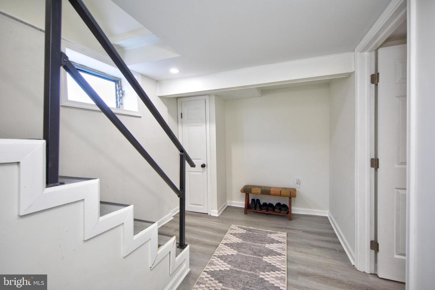 109 Elinor Avenue photo 22