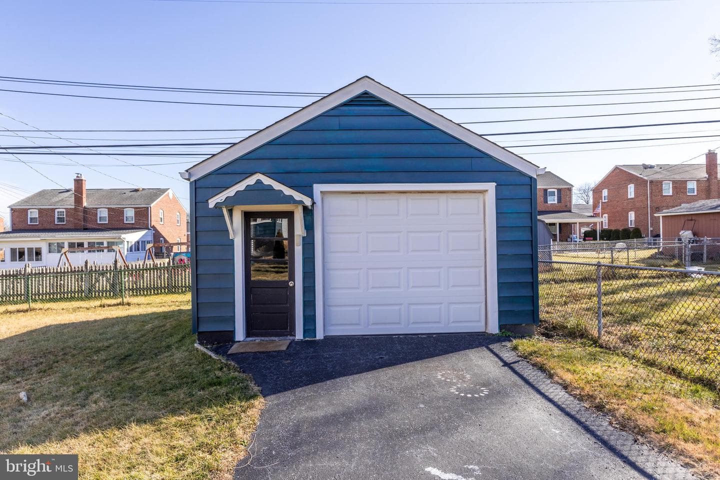 109 Elinor Avenue photo 31