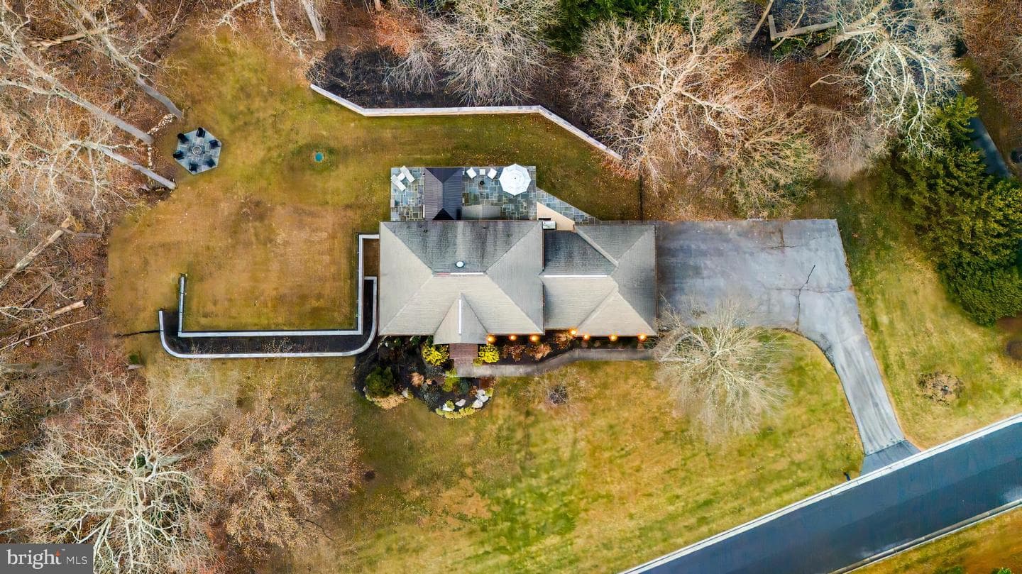 3216 Hunting Tweed Drive photo 2