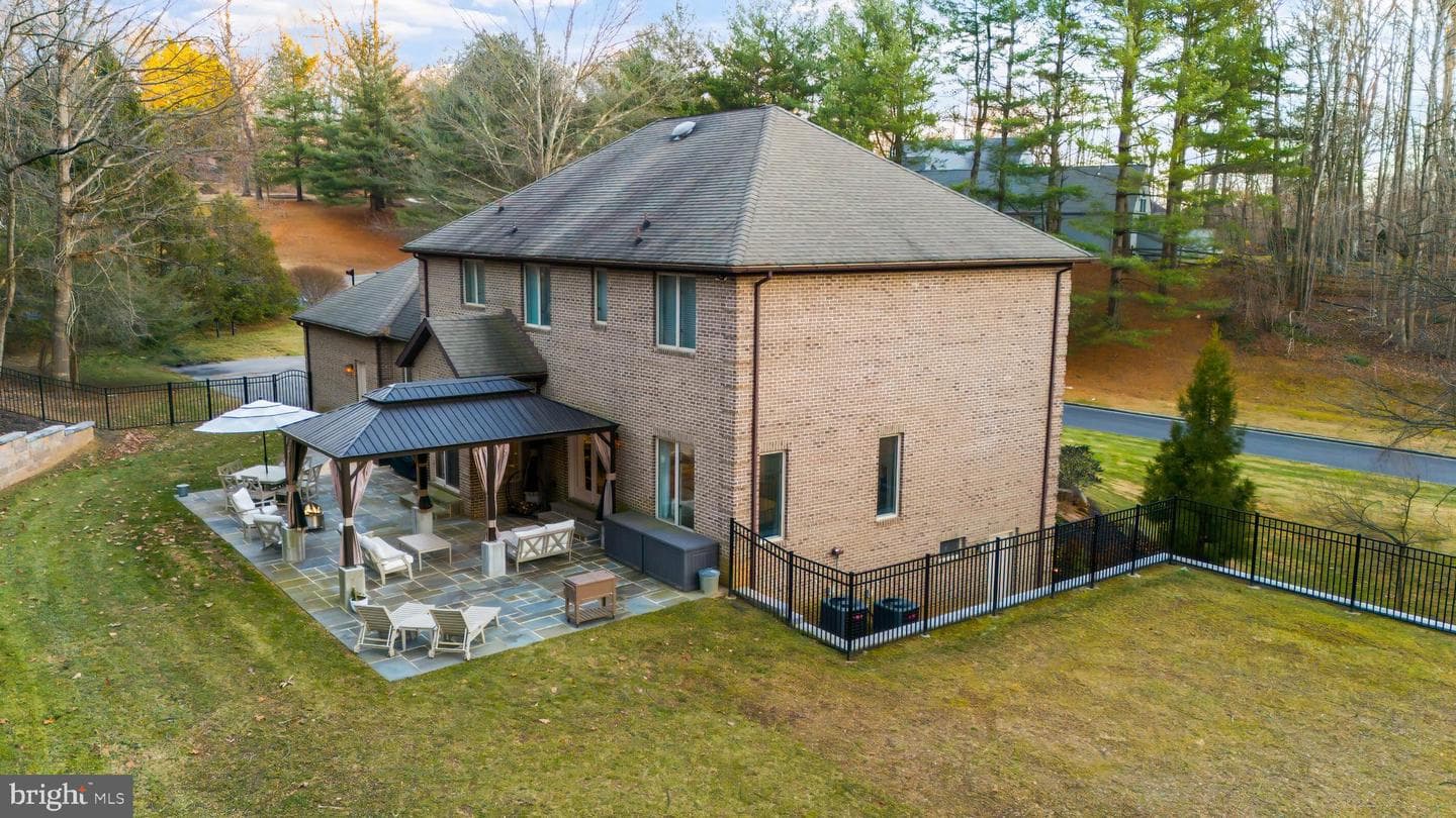 3216 Hunting Tweed Drive photo 7