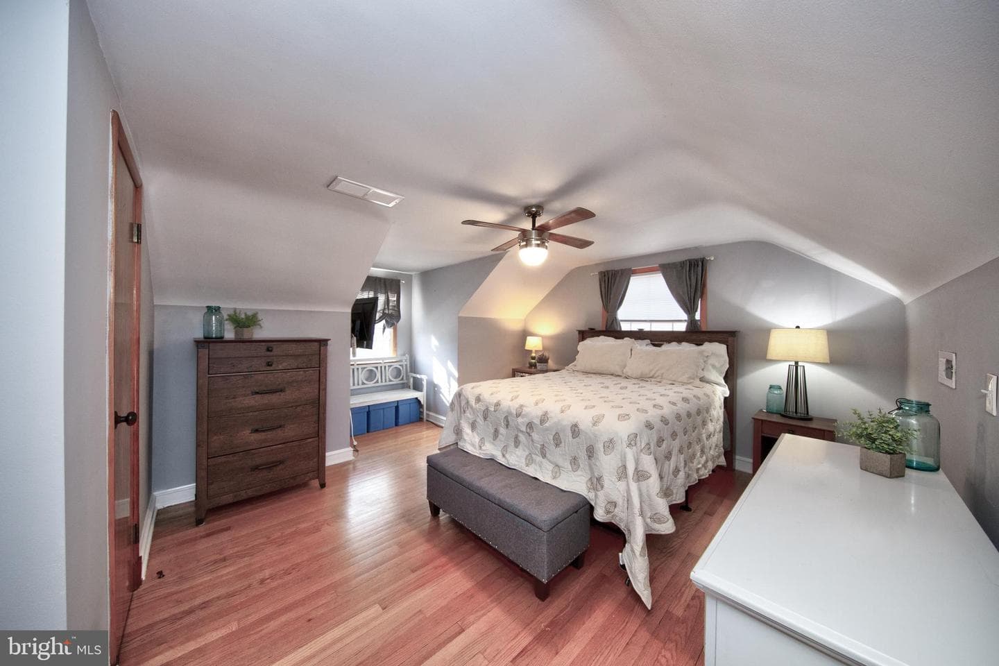 344 Ida Avenue photo 17