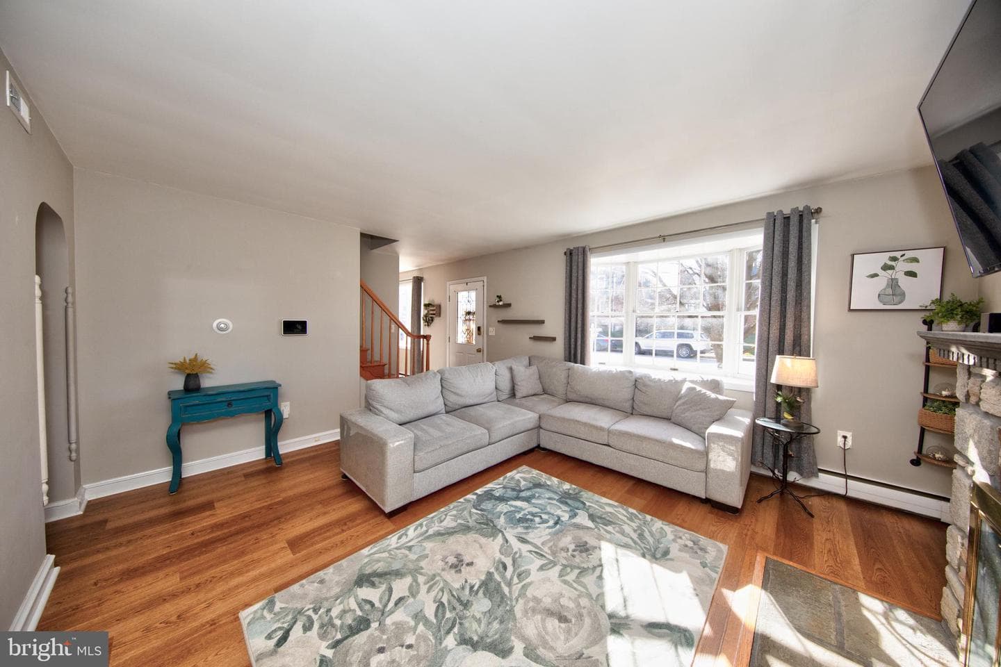 344 Ida Avenue photo 8