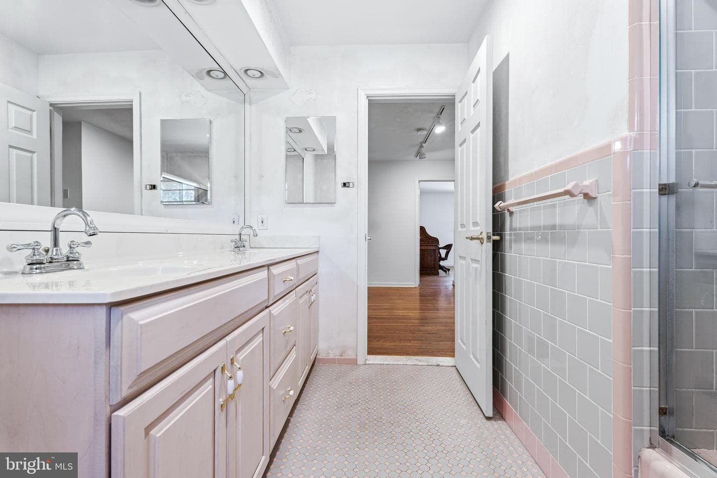 2026 Dumont Road photo 18