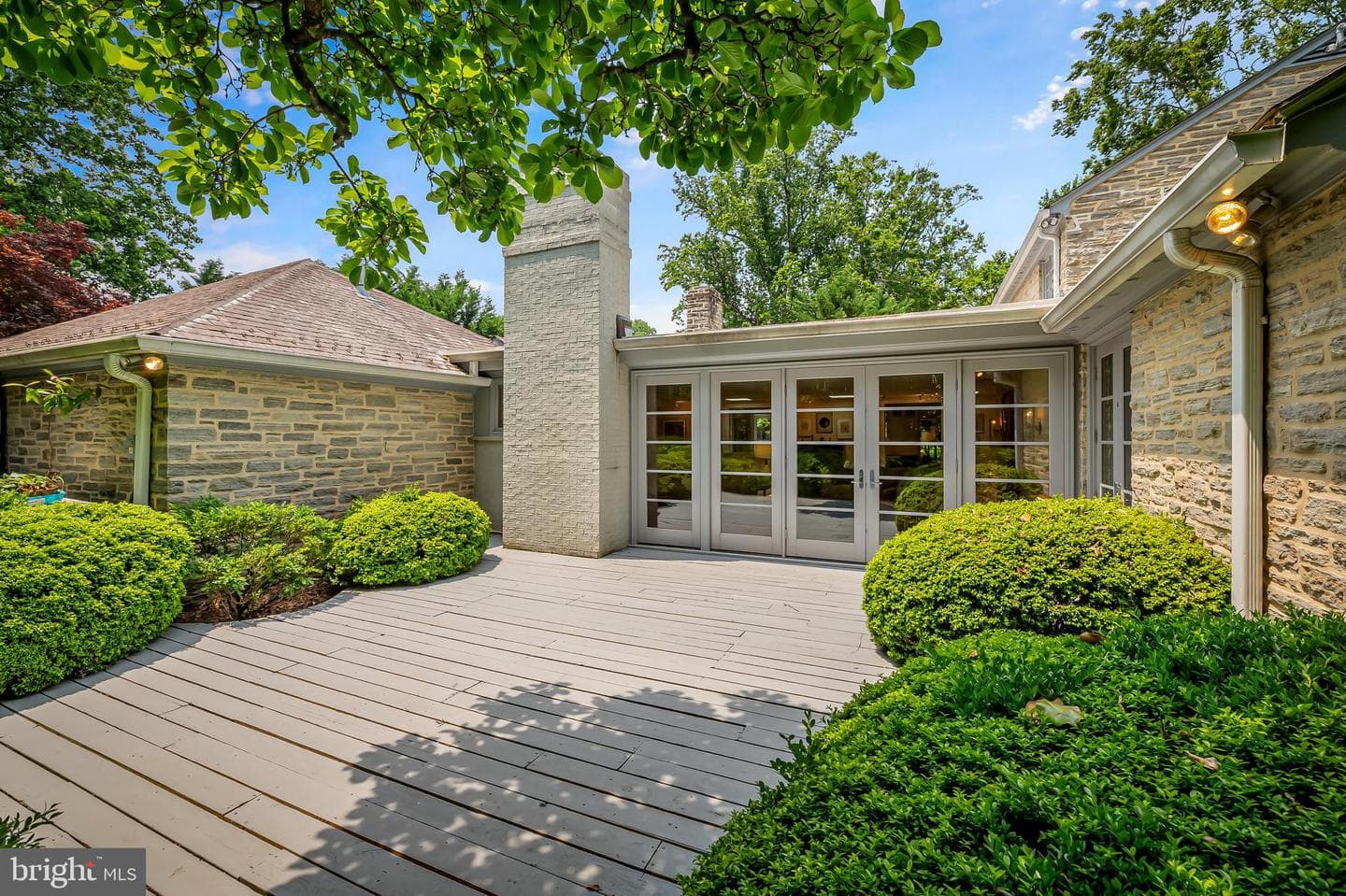 6 Meadow Road photo 10