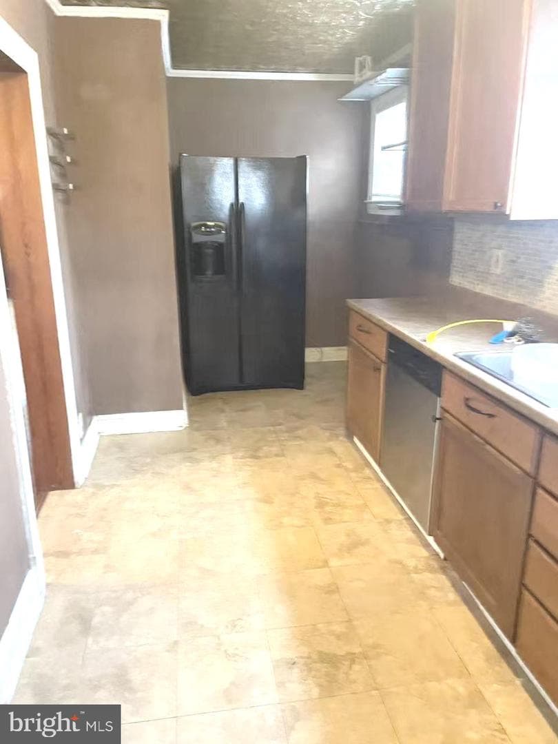 901 Leeds Avenue photo 6