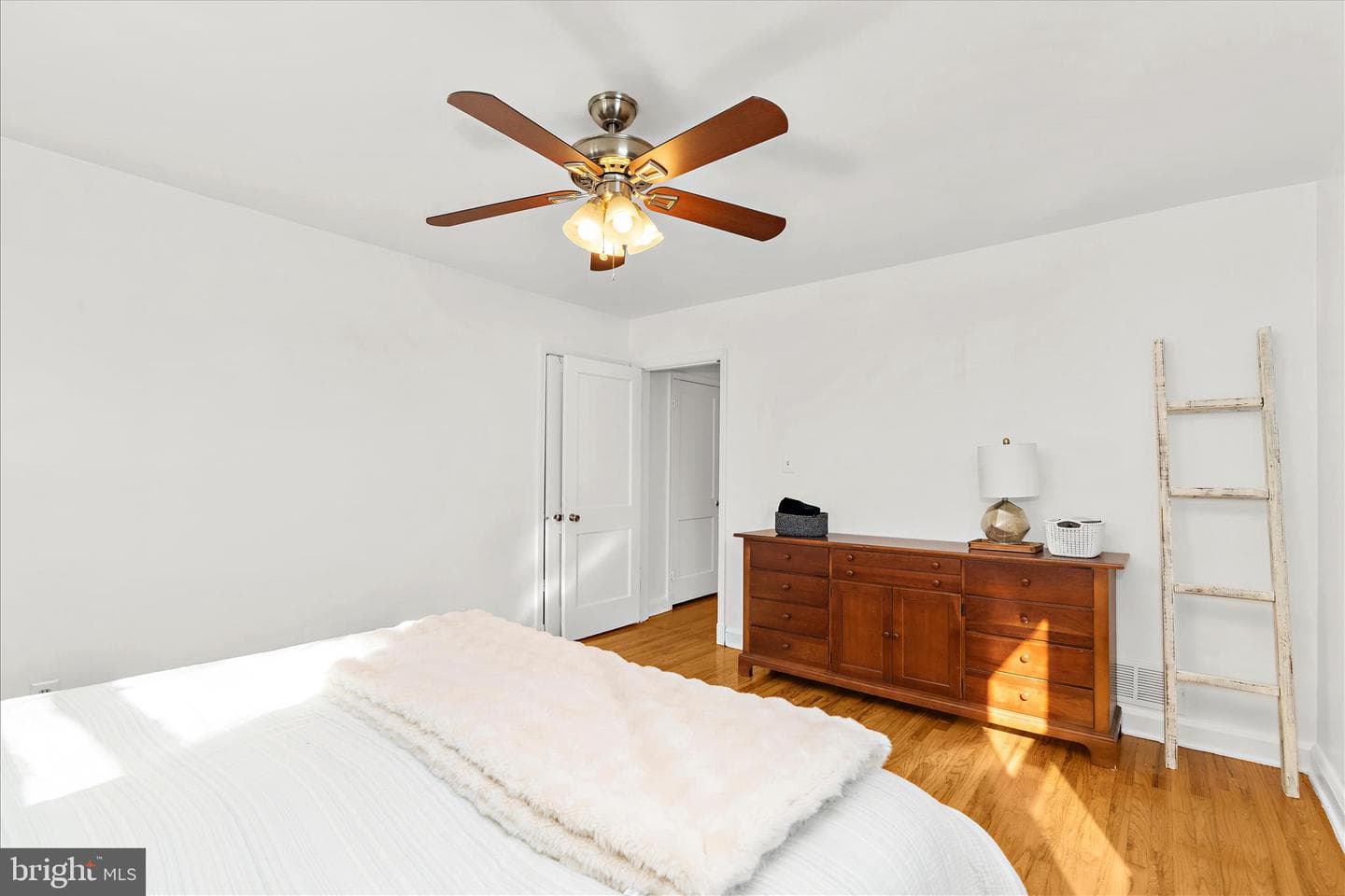 3108 East Avenue photo 32