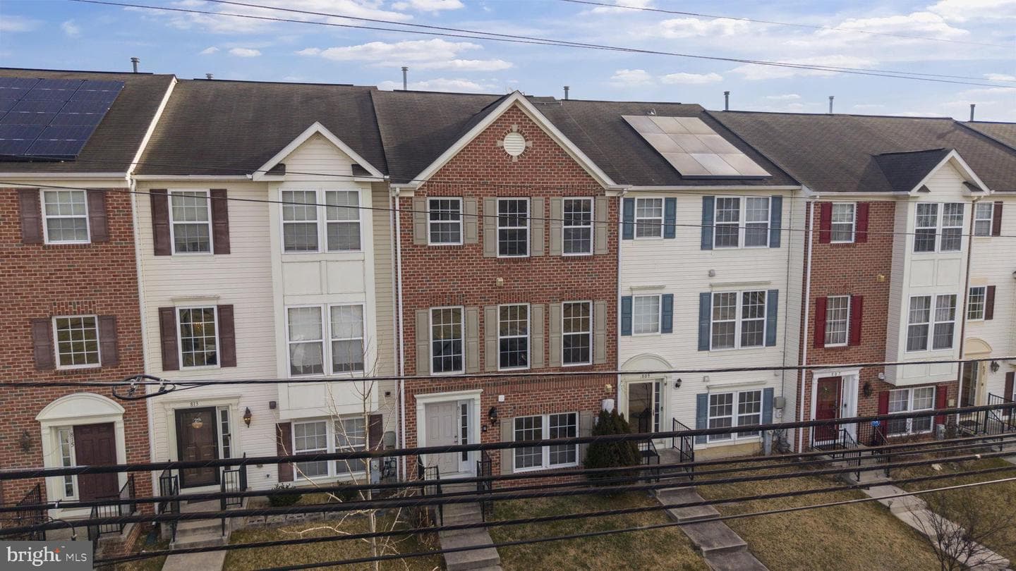 811 Middle River Road photo 2